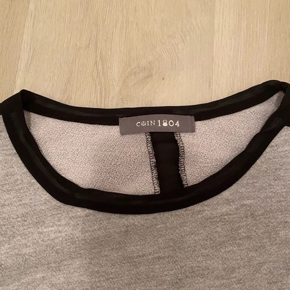 Cozy Grey Sweatshirt - Picture 4 of 6